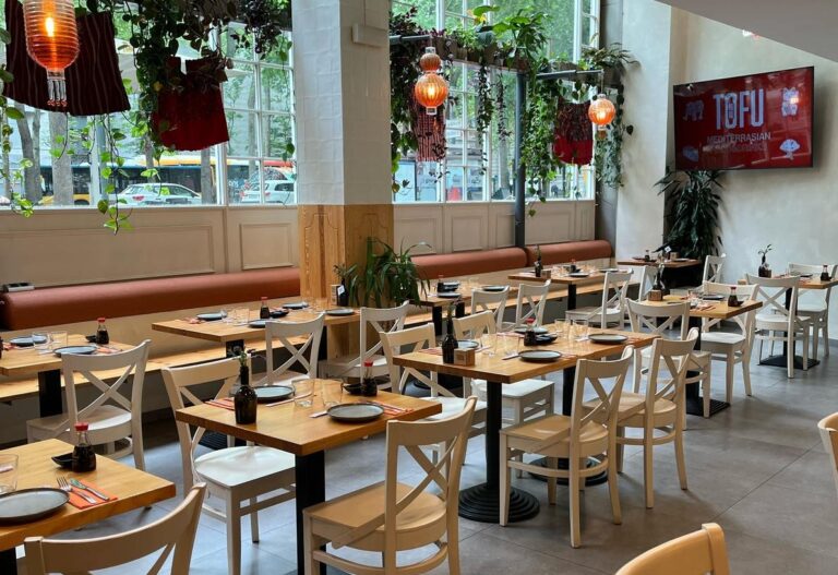 Muñecas Quitapena en Tofu: Un toque solidario en Temps de Flors